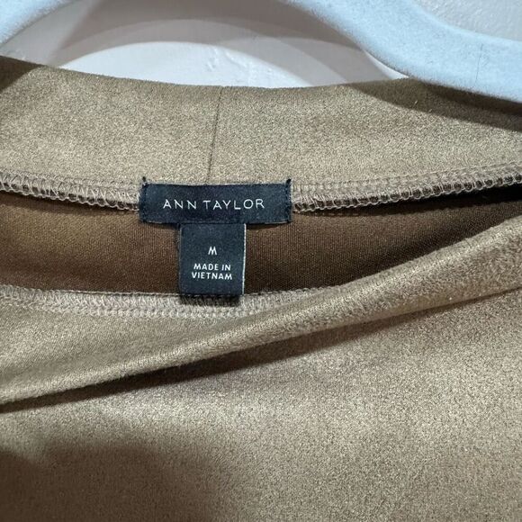 Faux Suede Button Trim Top Ann Taylor - Picture 4 of 7